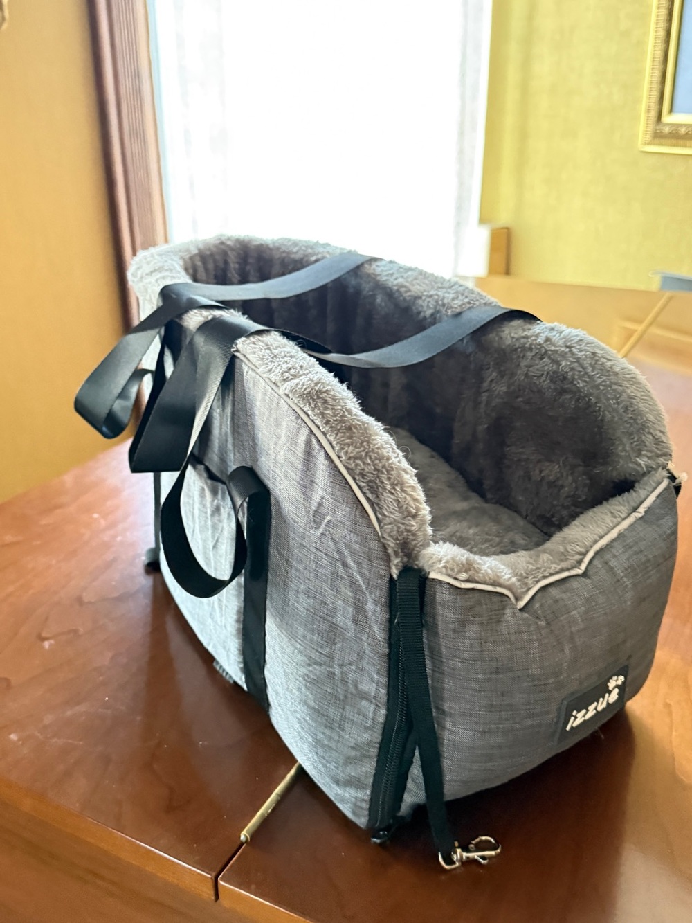 Cozy Gray Pet Carrier with Plush Lining